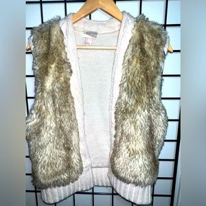 Love 21 Fuzzy Sleeveless Vest Size Small
